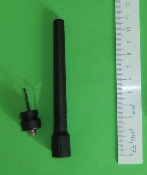 SMA-Buchse plus SMA-Antenne für Midland G7